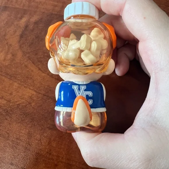 Popmart Figure - Picture 2 of 2